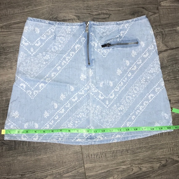 🎉HP🎉Urban Outfitters Light washed Printed Skirt - Picture 7 of 7